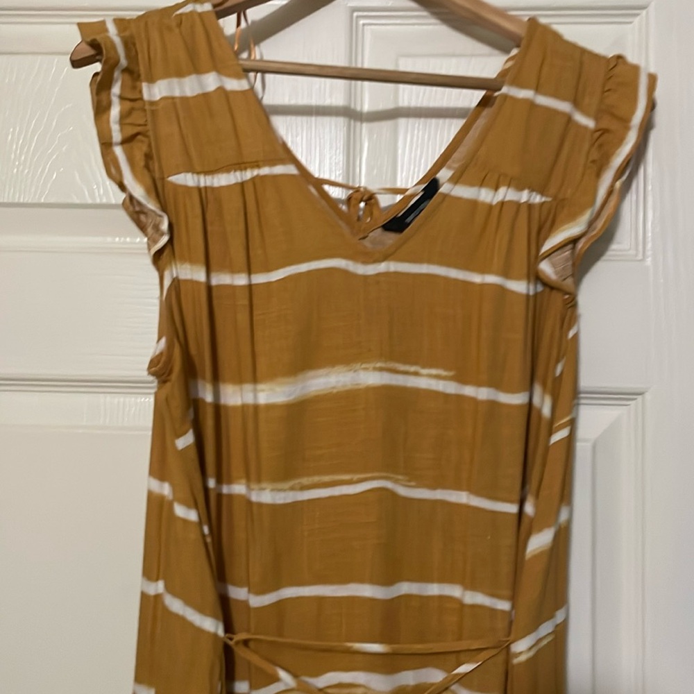 Simply Vera Wang
Mustard Maxi Dress